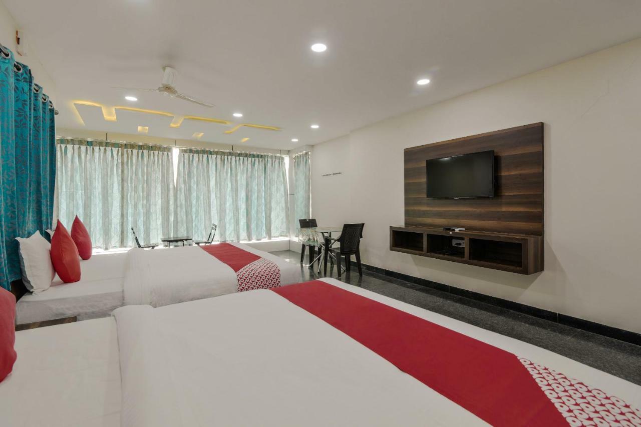 Neema Residency Hotel Anantapur Buitenkant foto