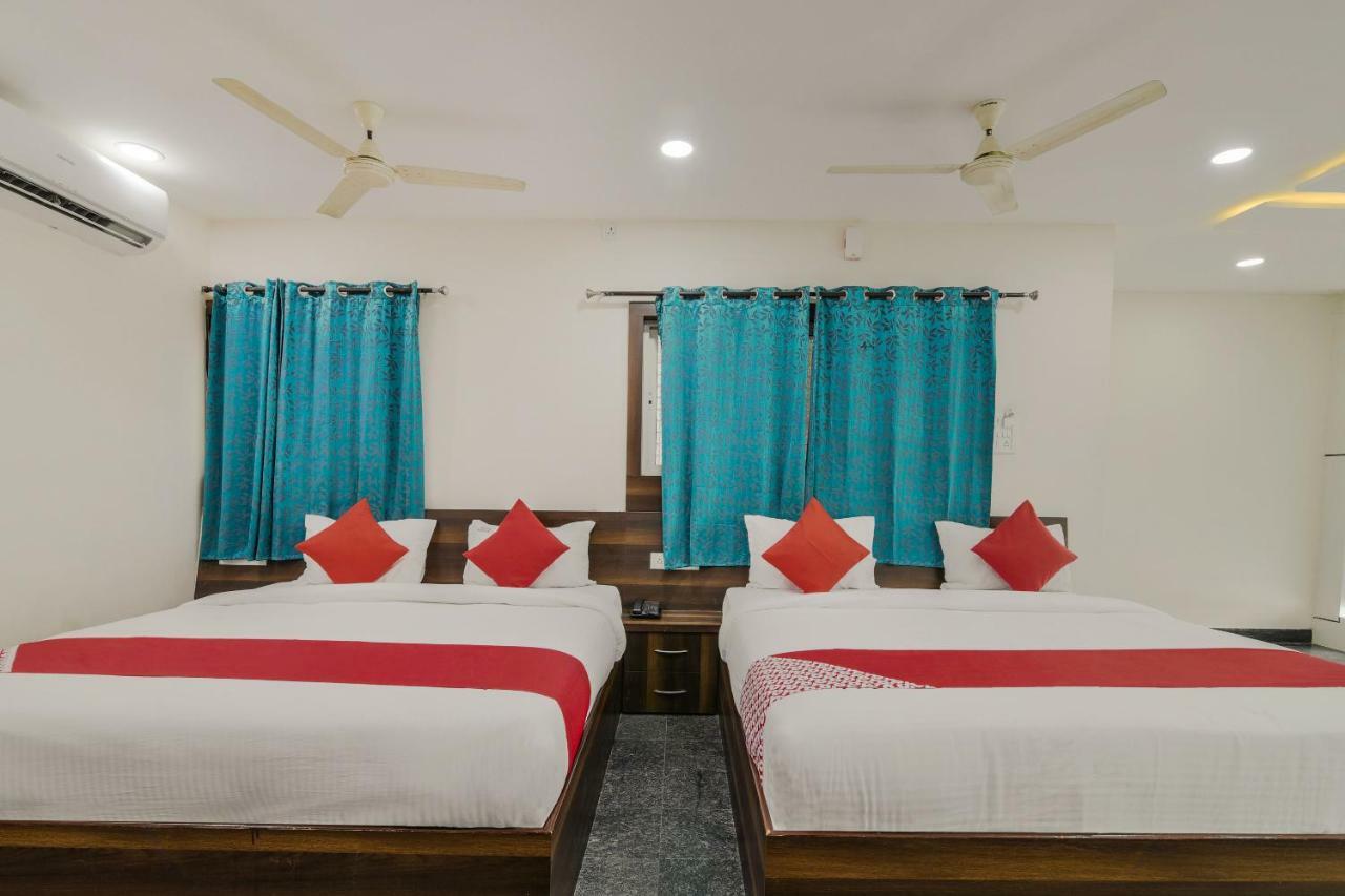 Neema Residency Hotel Anantapur Buitenkant foto