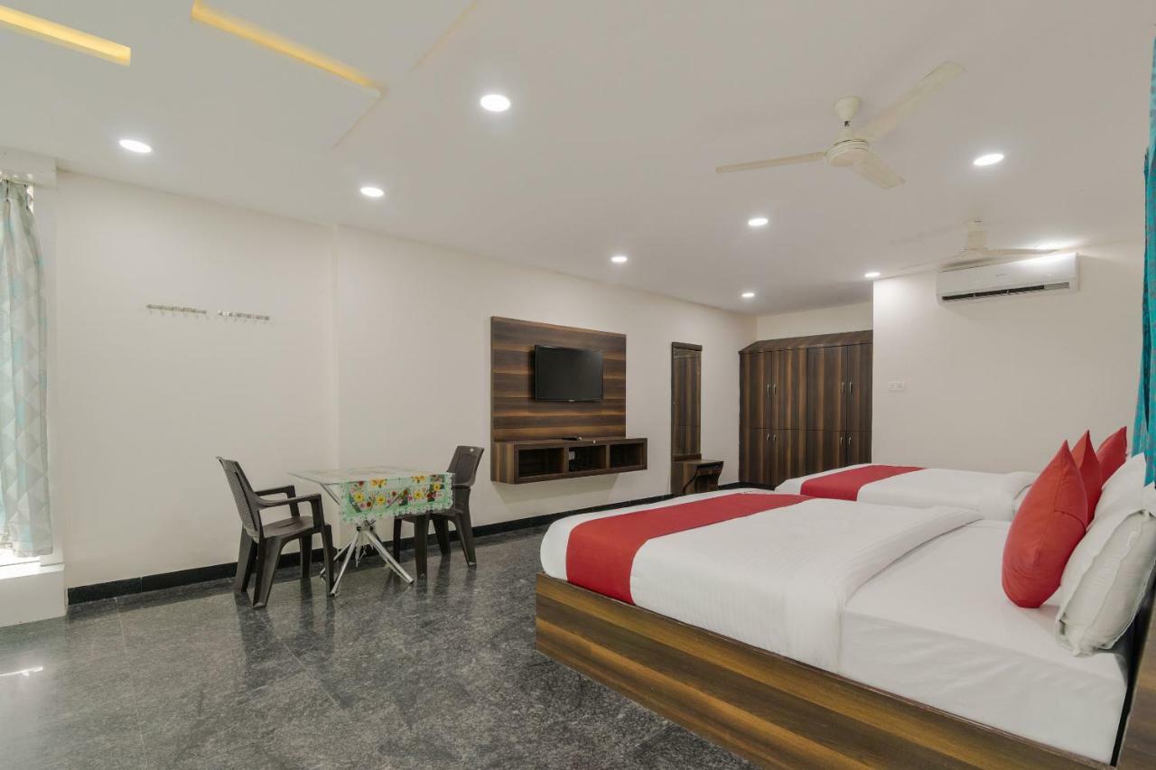 Neema Residency Hotel Anantapur Buitenkant foto