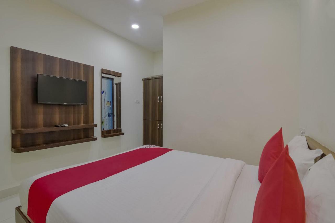 Neema Residency Hotel Anantapur Buitenkant foto