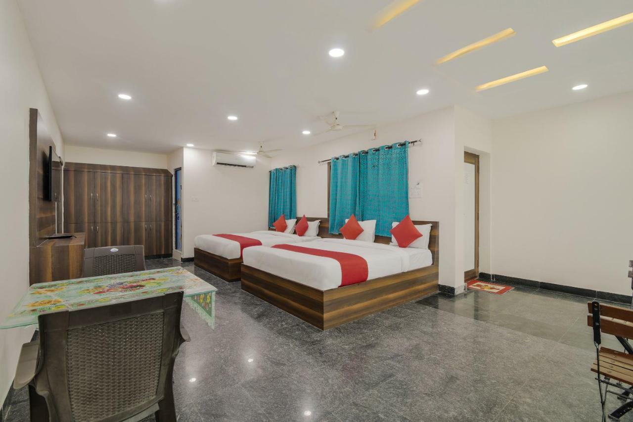 Neema Residency Hotel Anantapur Buitenkant foto