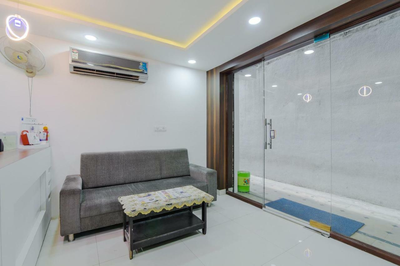 Neema Residency Hotel Anantapur Buitenkant foto